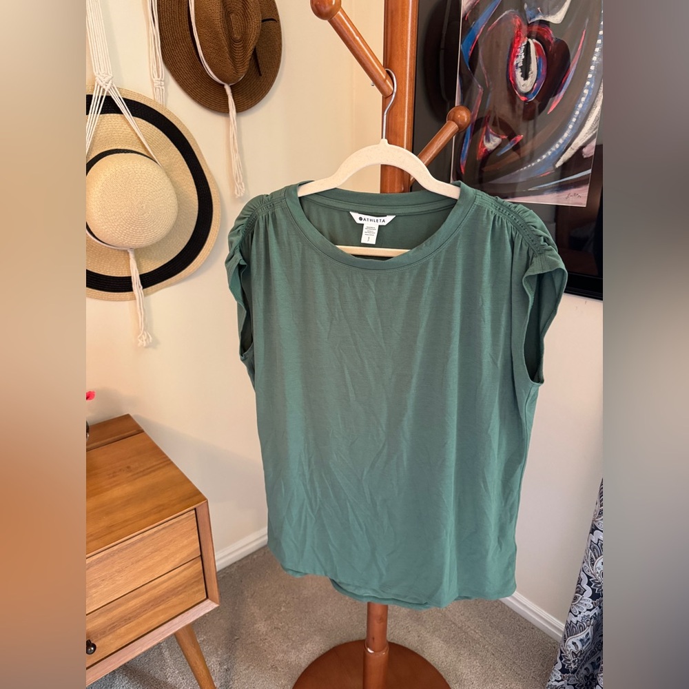 Athleta oversized green cap sleeve tee, size small